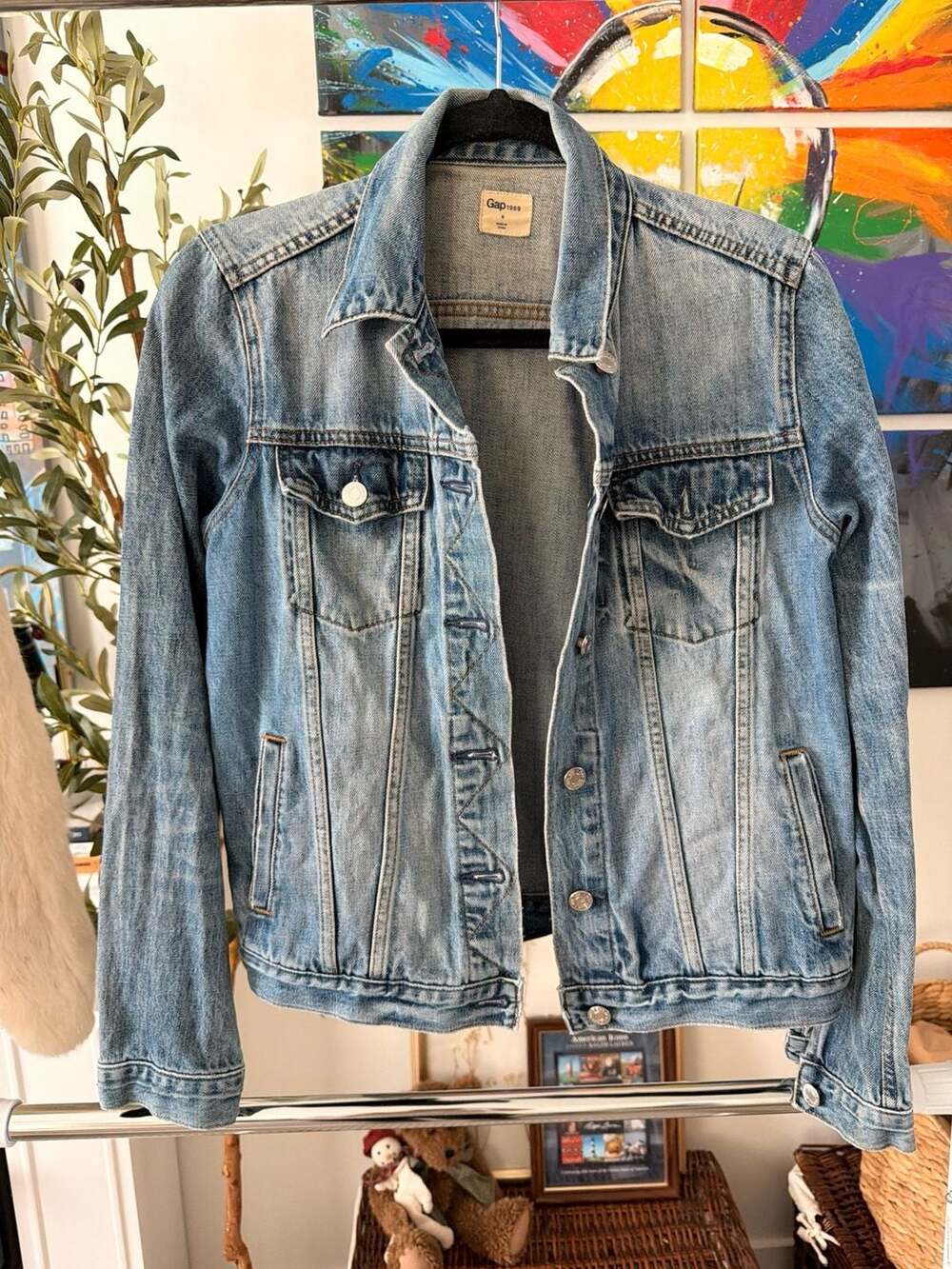 Gap Women's Classic Trucker Washed Blue Jean Denim Jacket Size S